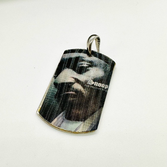 Vintage Snoop Dogg Holographic Pendant - Picture 1 of 11